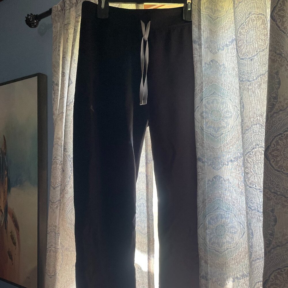 Black FIGS Scrub Pants (Regular)